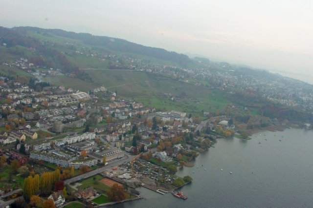 imanflugmitausblickaufdenlattenberg.jpg